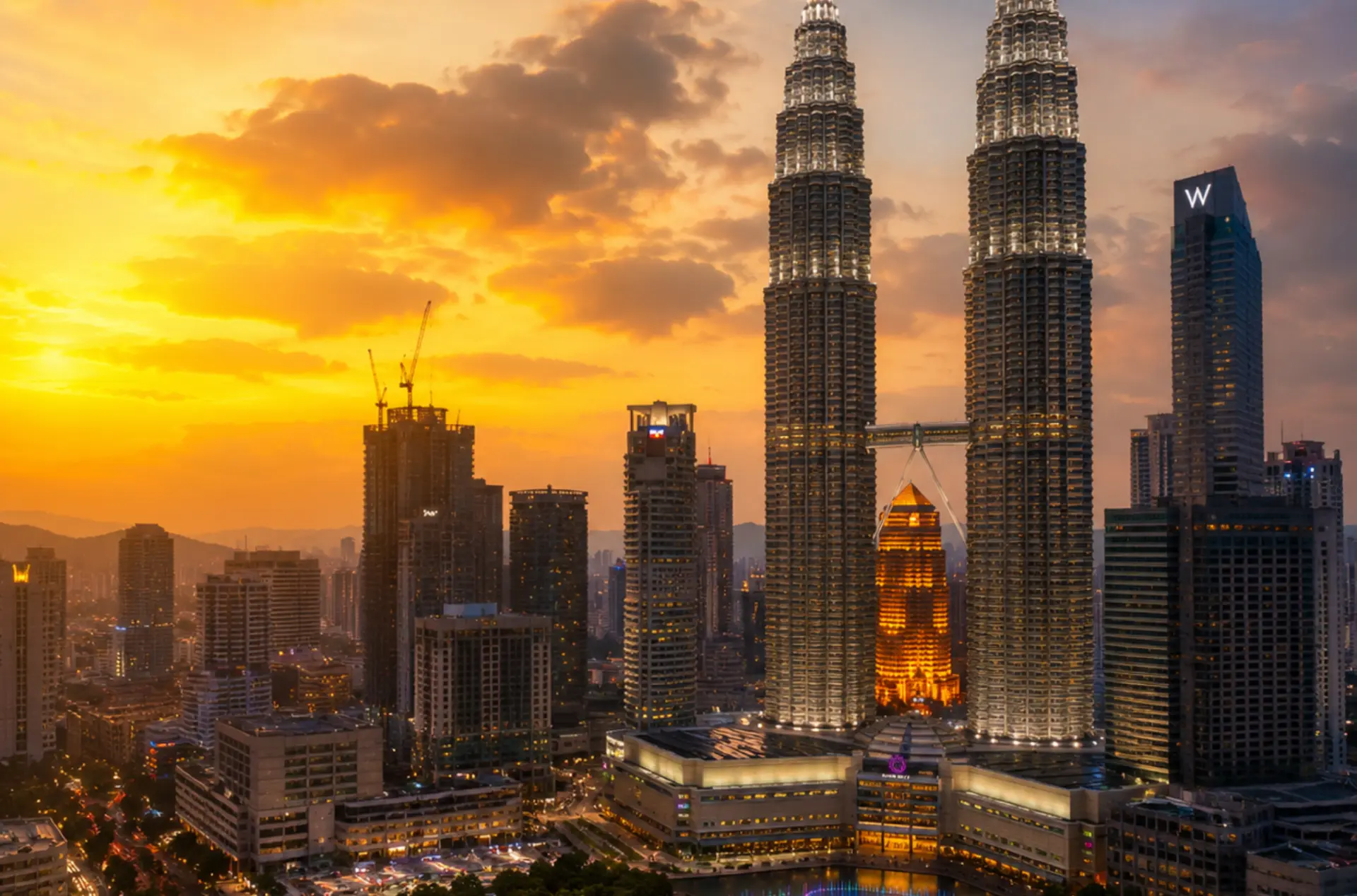 Premium Singapore Malaysia Honeymoon Holiday Package with Sightseeing